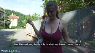 Public Agent - Hatalmas mellű belga csaj felszedve