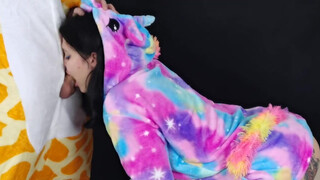 Kate Koss - Jelmezes lány faszt szop