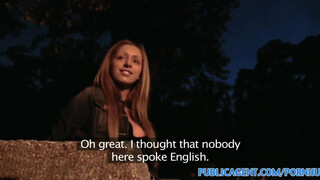 Román bombázó nyilvános szexre csábít