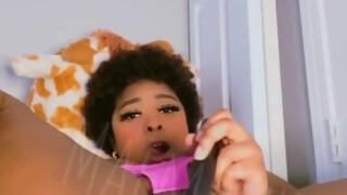 jadeenasty - Fekete milf a webkamerába masztizik