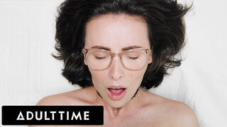 Hogyan élveznek el a nők Casey Calvert-tel