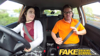 Fake Driving School - új tanuló szűk puncija beavatva