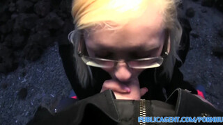 PublicAgent - Molett lány benne van a dugásban