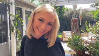 Chloe Temple kis szőrös pinácskája