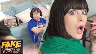 Fröccsen az arcára pajkosan anál betöltés előtt