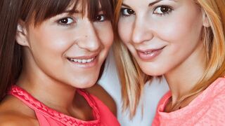 Magyar csajok forró leszbikus kalandja Candy Sweettel és Cindy Loarnnal