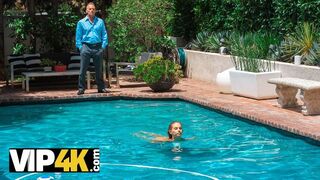 Nyári Vágy: Tiltott Kaland a Barát Apjával Tikkasztó Hőségben