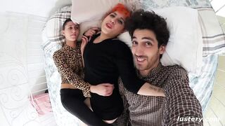 Dögös házi trió szenvedélyes amatőr kefélés sima puncival tabuk nélkül