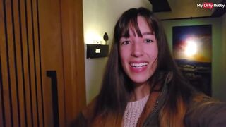 Német tini mostohalány kényezteti apuciját a zuhany alatt