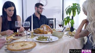 Hálás köszönet a mostohaanya bódító melleiért és csatangó nedves puncijaiért