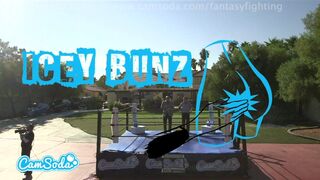 Tüzes fantázia csata formás cicis fiatal csábítókkal