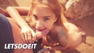 Angel Piaff szexi szőkéje mohón szívja a kemény farkot a tengerparton