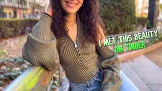 Gömbölyű seggű tini tinderes csaj éhezik kemény faszra