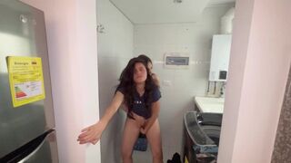 A barátnőm rajtakap engem egy forró hívásban, miközben ő a vendégszobában van