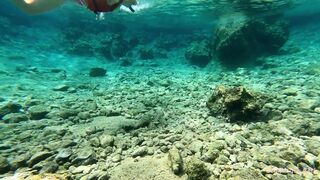 Vad szigeti izgalom forró vágyaktól lüktető, szenvedélyes egyesülésbe torkollott