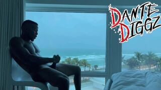 Viharos éjszakán magányos vadulás South Beach-en