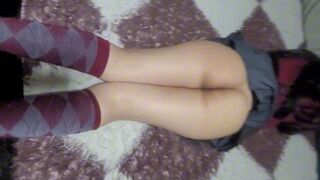 Iskola helyett szex: sűrű spermával locsolva a fenekét