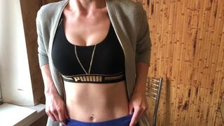 Mostoha hugi szopja a farkam, majd vadul meglovagol, míg el nem élvezek