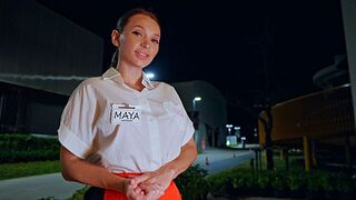 Pincérnő félrement a rendeléssel, testével fizet a csábító büntetésért