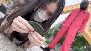 Swag daisybaby vadul tolja a Squid Game felnőtt kiadásában