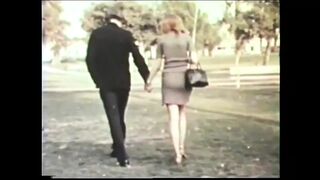 John Holmes vad kefélései a bolyhos punák közt a Csodaországban – teljes retró film