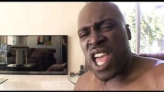 Lexington Steele vastag, kemény farkát nyalják és élvezik a lányok minden lyukát