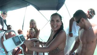 Orgia a Balatoni Yachton Mély Anális Összejövetellel és Vad Szopással
