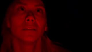 Dögös MILF vágyai teljesülnek a Vampired stúdióban Veronica Leal és Little Puckkal
