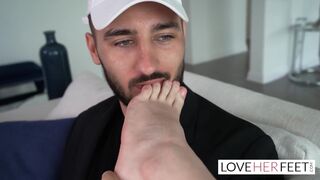 Charlotte Sins intenzív hátsó kalandja - A Love Her Feet stúdióban