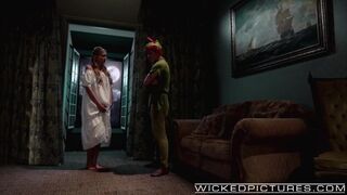 Világos Szőke cosplay hercegnő, Cosima Dunkin vadul élvezi - Wicked Csatorna